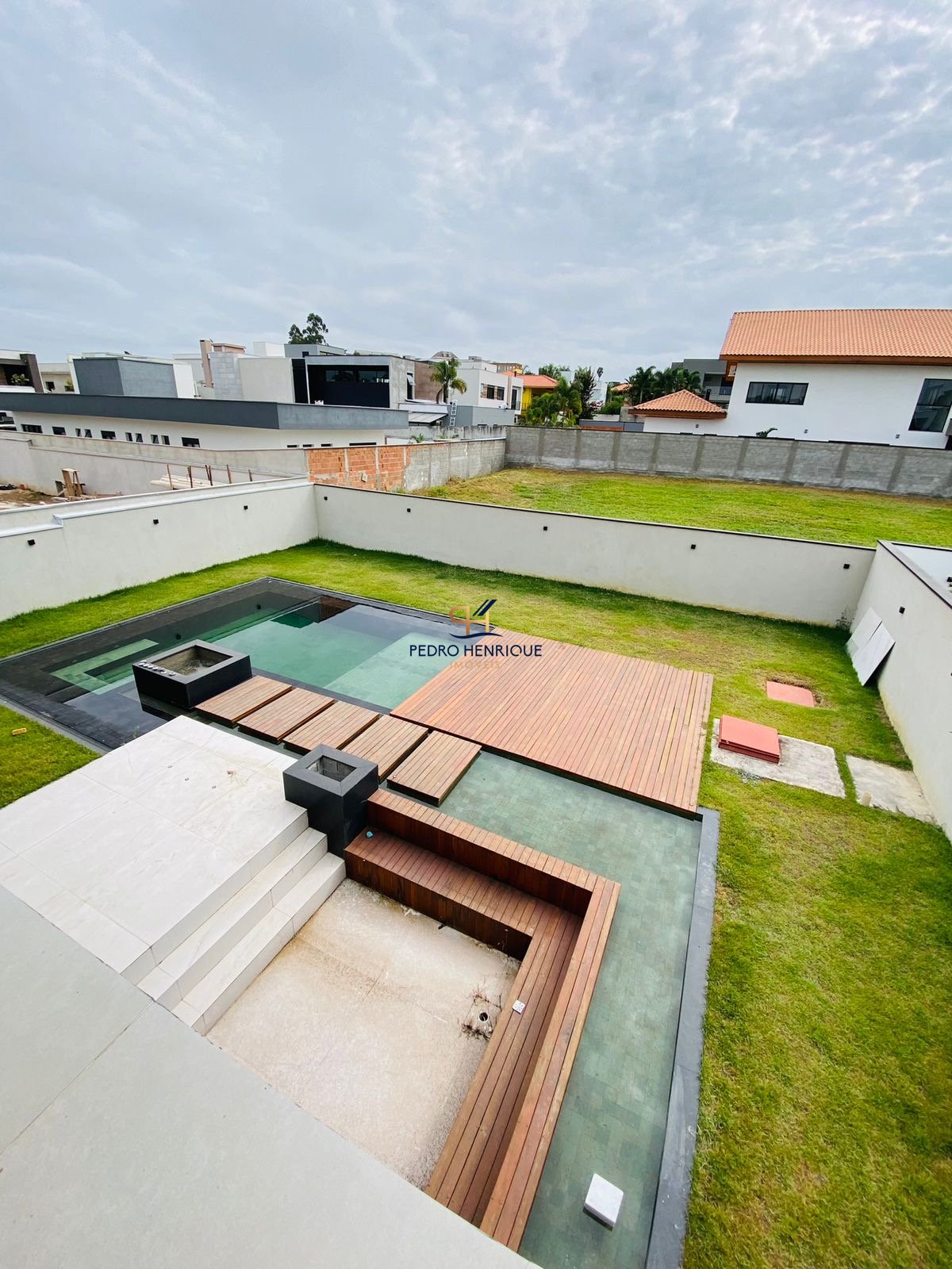 Sobrado Reserva do Paratehy - 04 Suítes - Aceita Permuta 