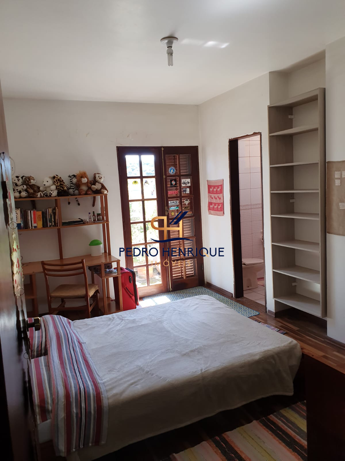 Casa de Condomínio de 4 quartos, 527m²