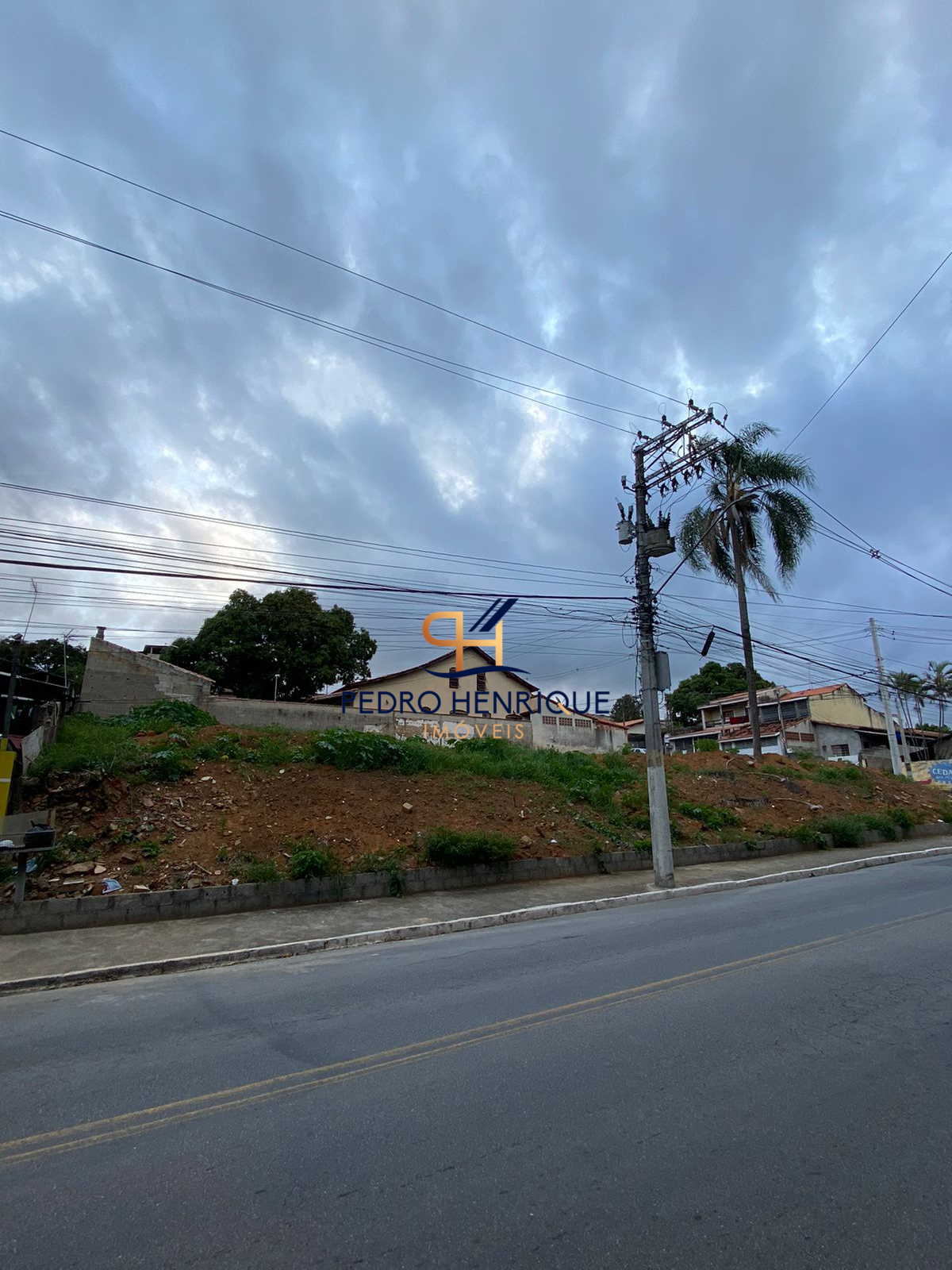 Lote/Terreno de 914m² no bairro Putim, em São José dos Campos