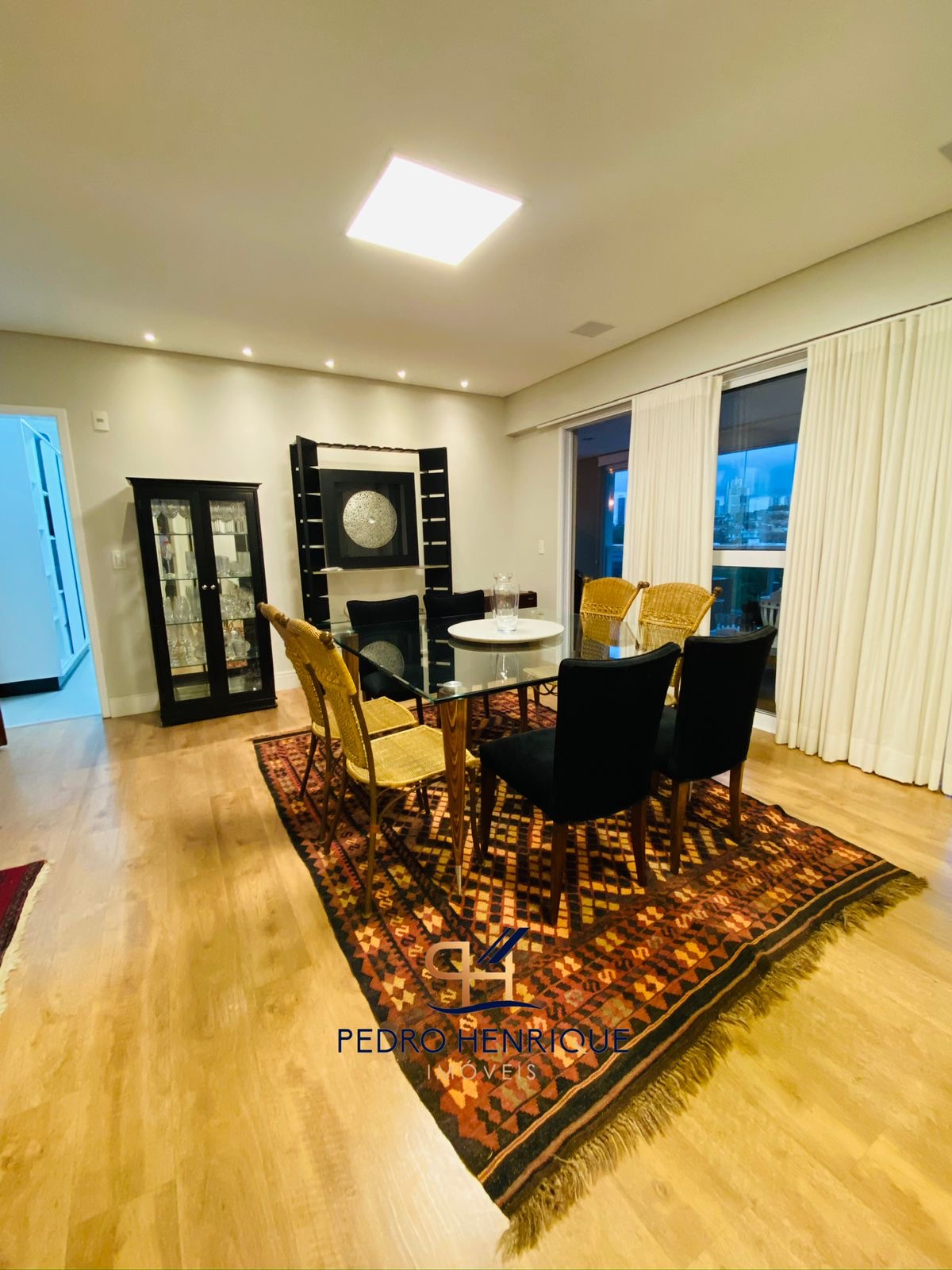 Apartamento de 3 quartos, 147m² no bairro Vila Ema, em São José dos Campos