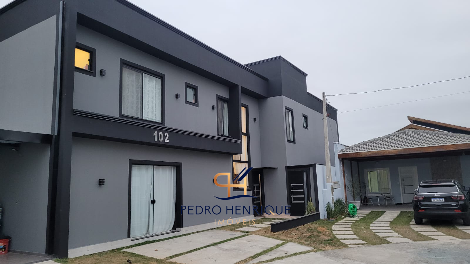 Casa de Condomínio de 3 quartos, 230m² no bairro Jardim Jacinto, em Jacareí