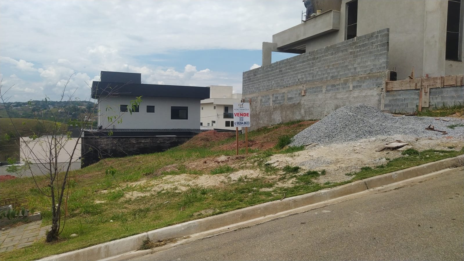 Terreno de 252m² Condomínio Residencial Mantiqueira