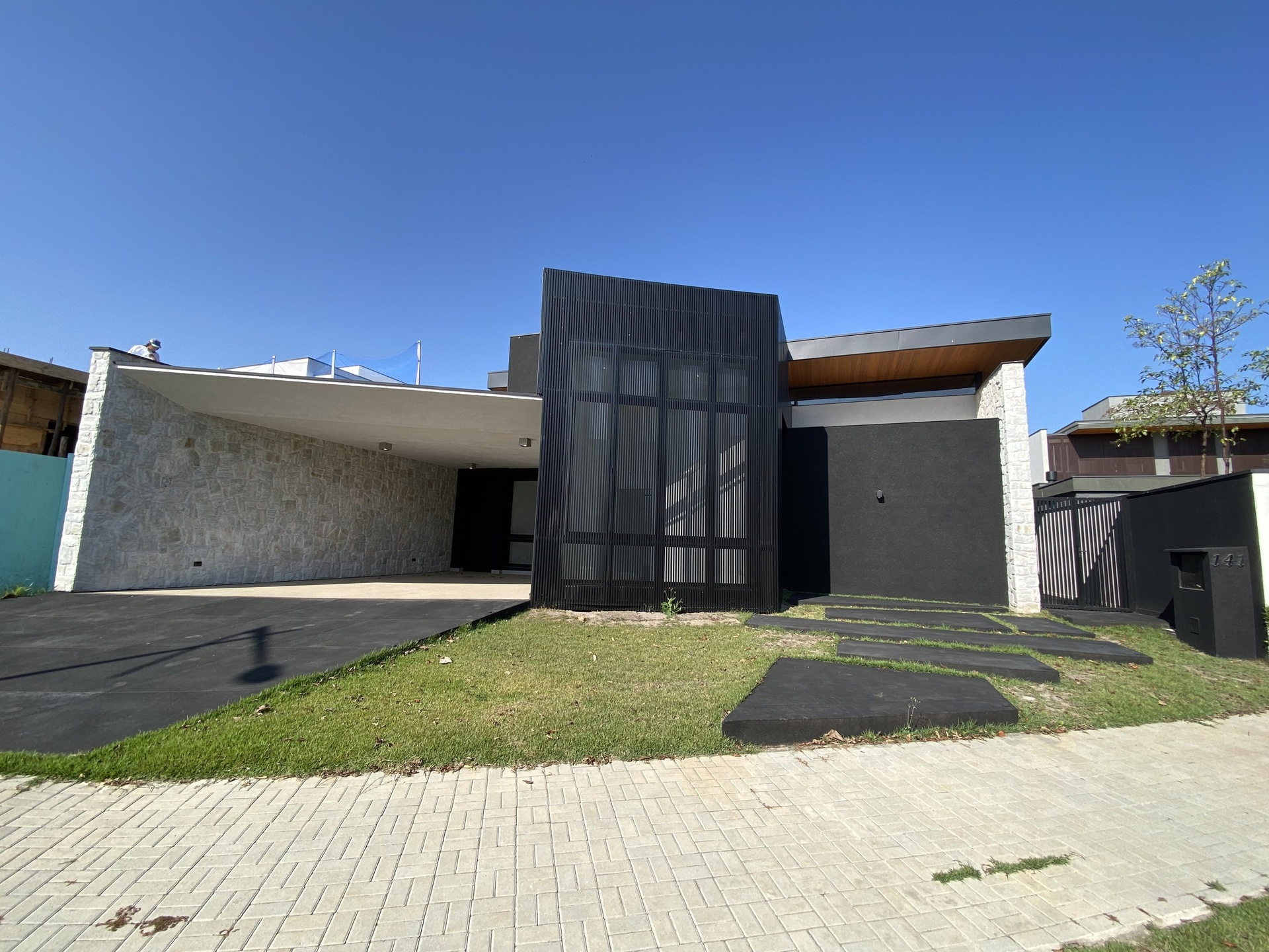 Casa térrea no bairro Jardim Do Golfe, Urbanova - Aceita Permuta