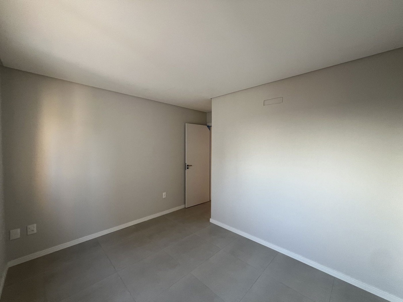 Apartamento para Venda em Porto Belo, Pereque, 3 dormitórios, 1 suíte, 3 banheiros, 2 vagas