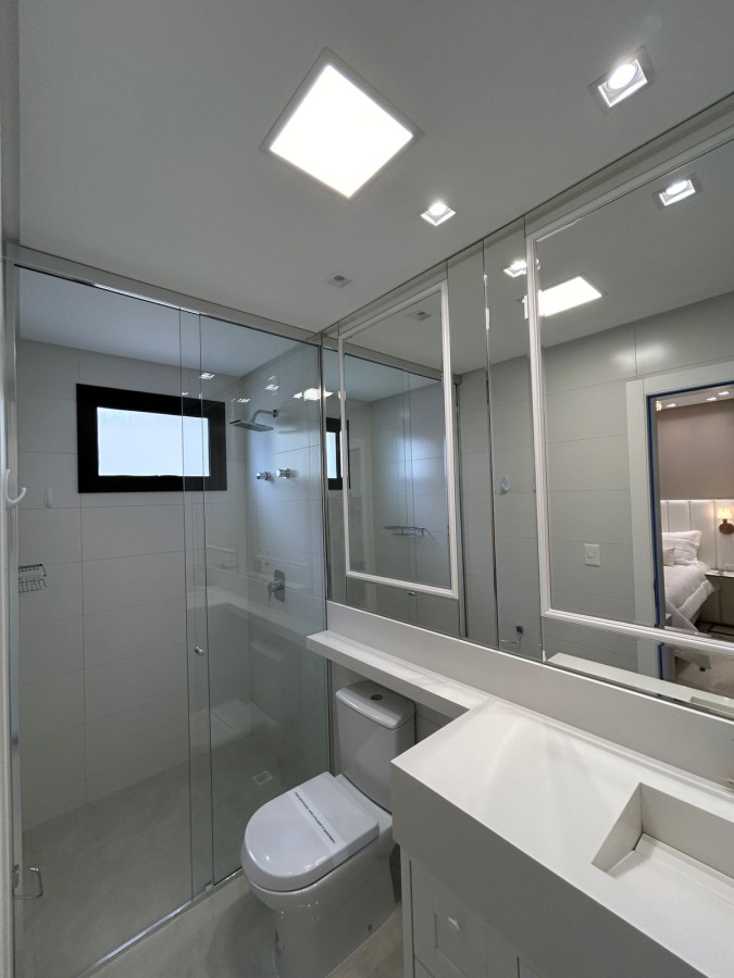Apartamento para Venda em Itapema, meia praia, 4 dormitórios, 5 banheiros