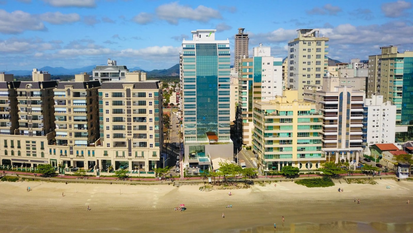 Apartamento para Venda em Itapema, meia praia, 4 dormitórios, 4 banheiros, 3 vagas
