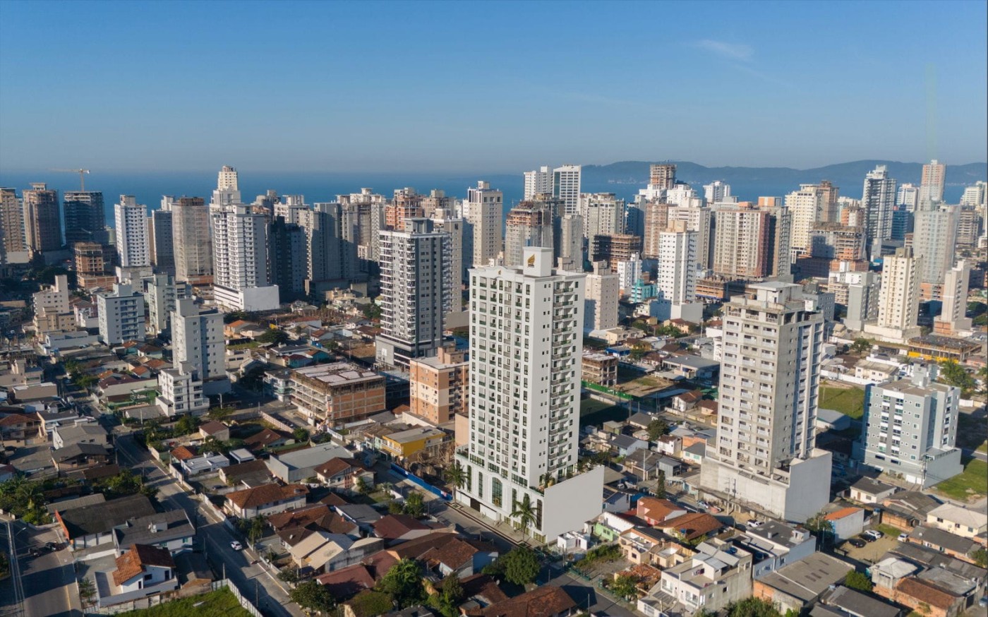 Apartamento para Venda em Itapema, meia praia, 2 dormitórios, 2 banheiros, 1 vaga