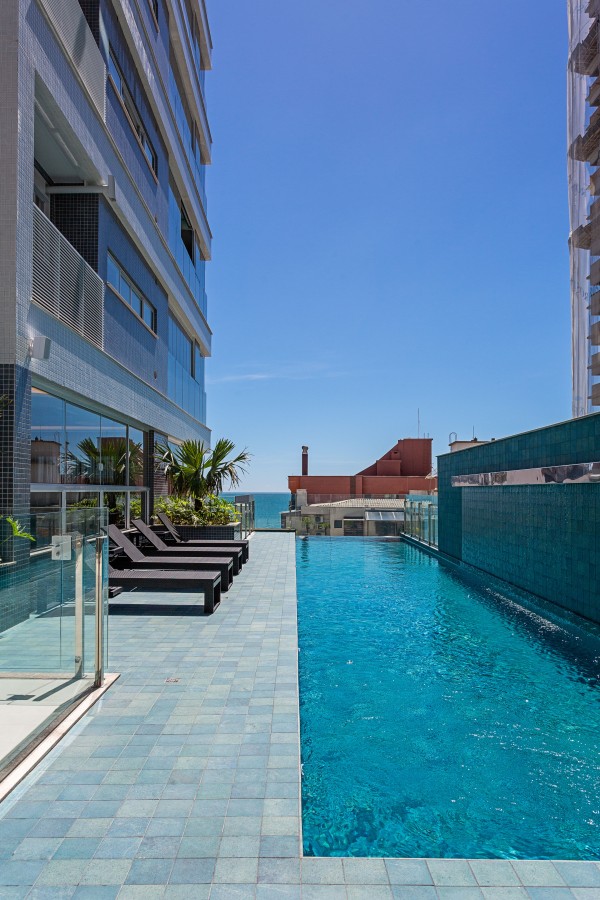 Apartamento para Venda em Itapema, meia praia, 4 dormitórios, 5 banheiros, 3 vagas