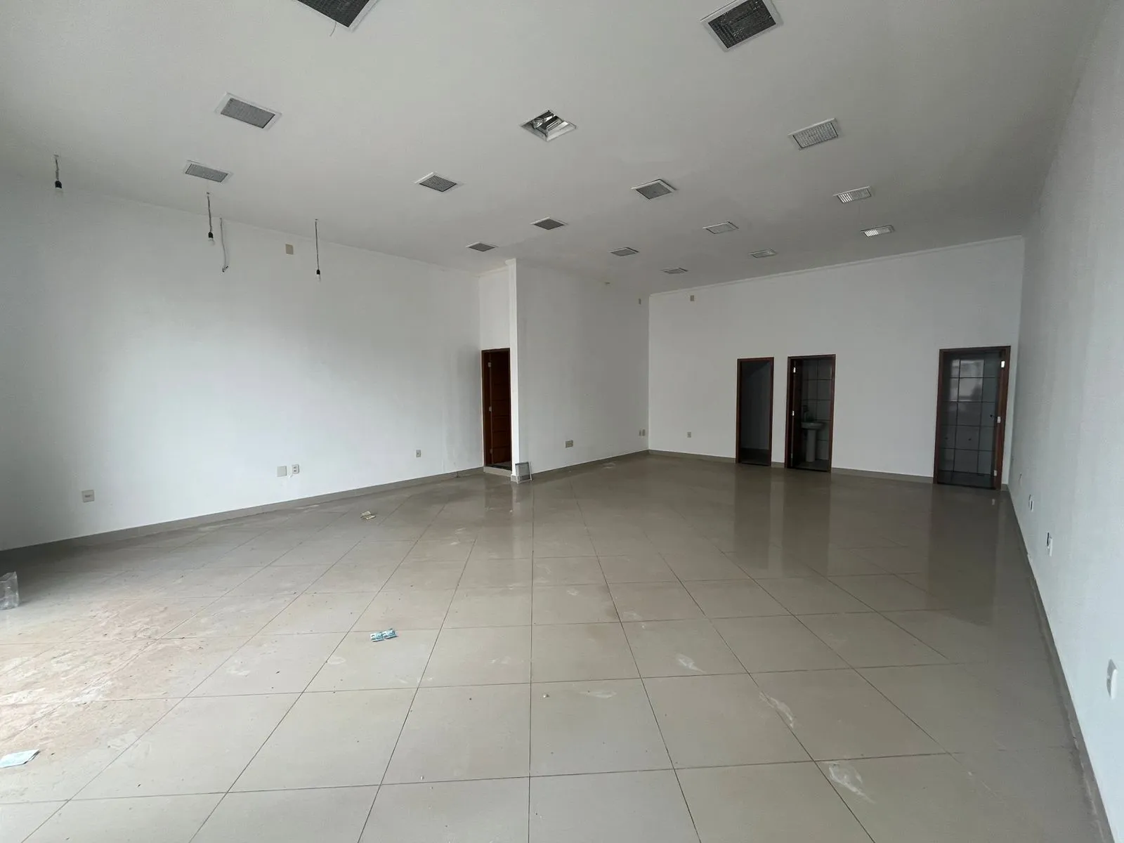 SALA COMERCIAL