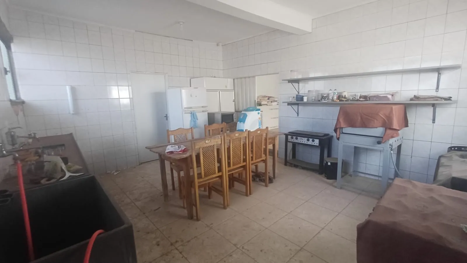 Prédio comercial na Chico Julio