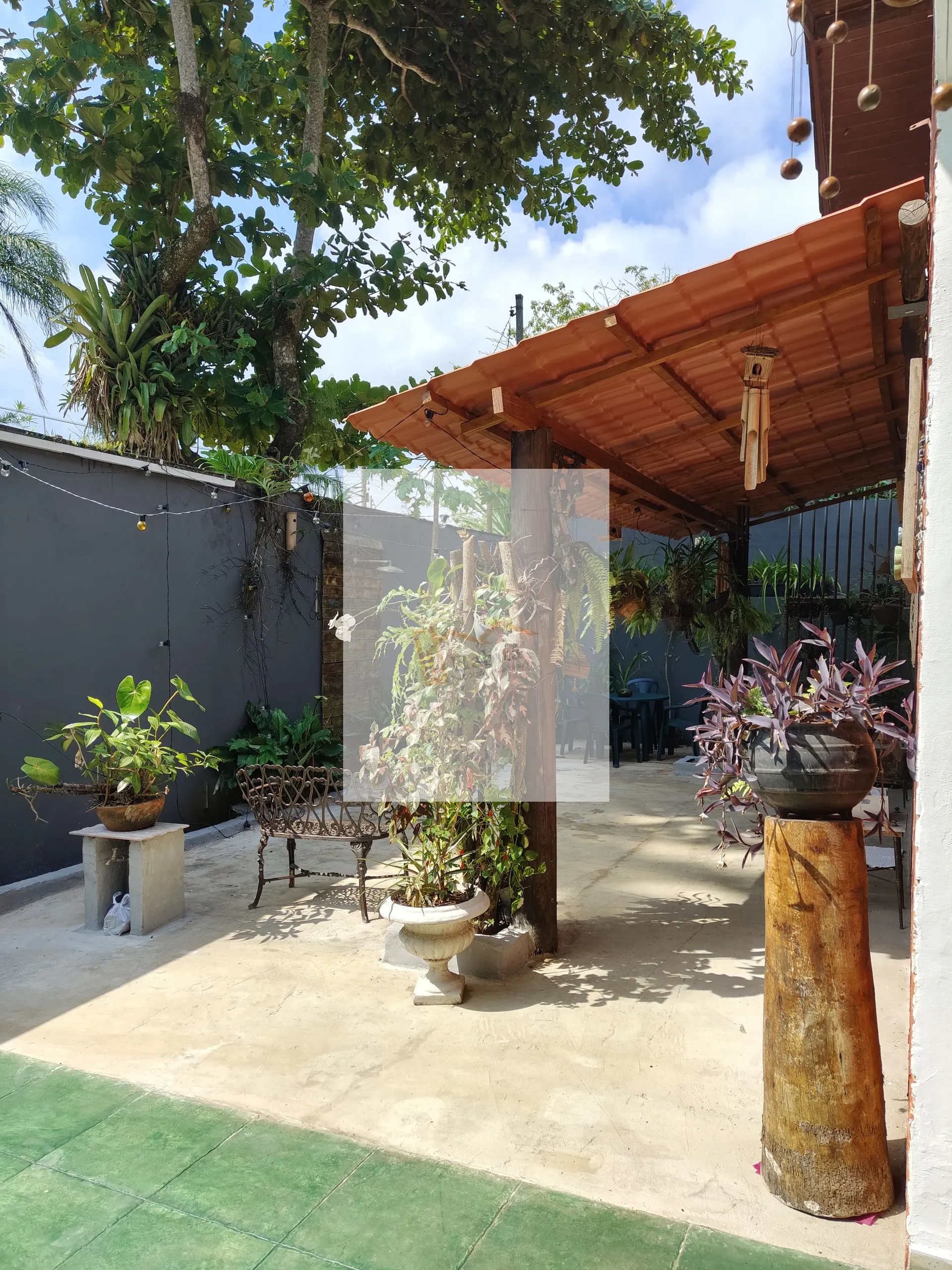 Casa no Jd. Guaiuba com 3 suítes 