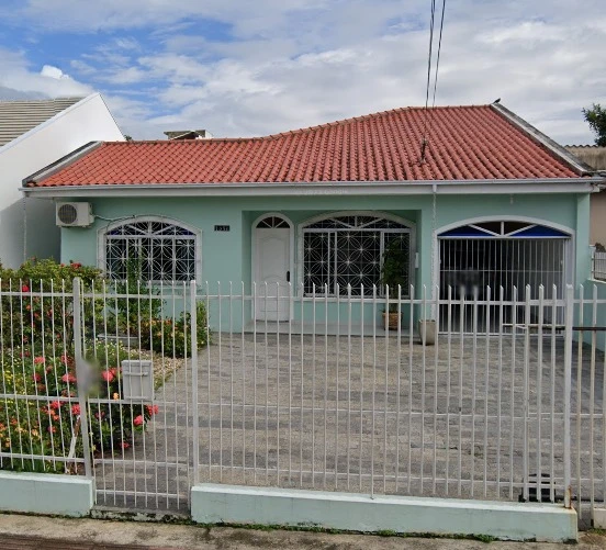 Casa com 3 quartos, 2 vagas e 90m²  para vender por R$ 800.000