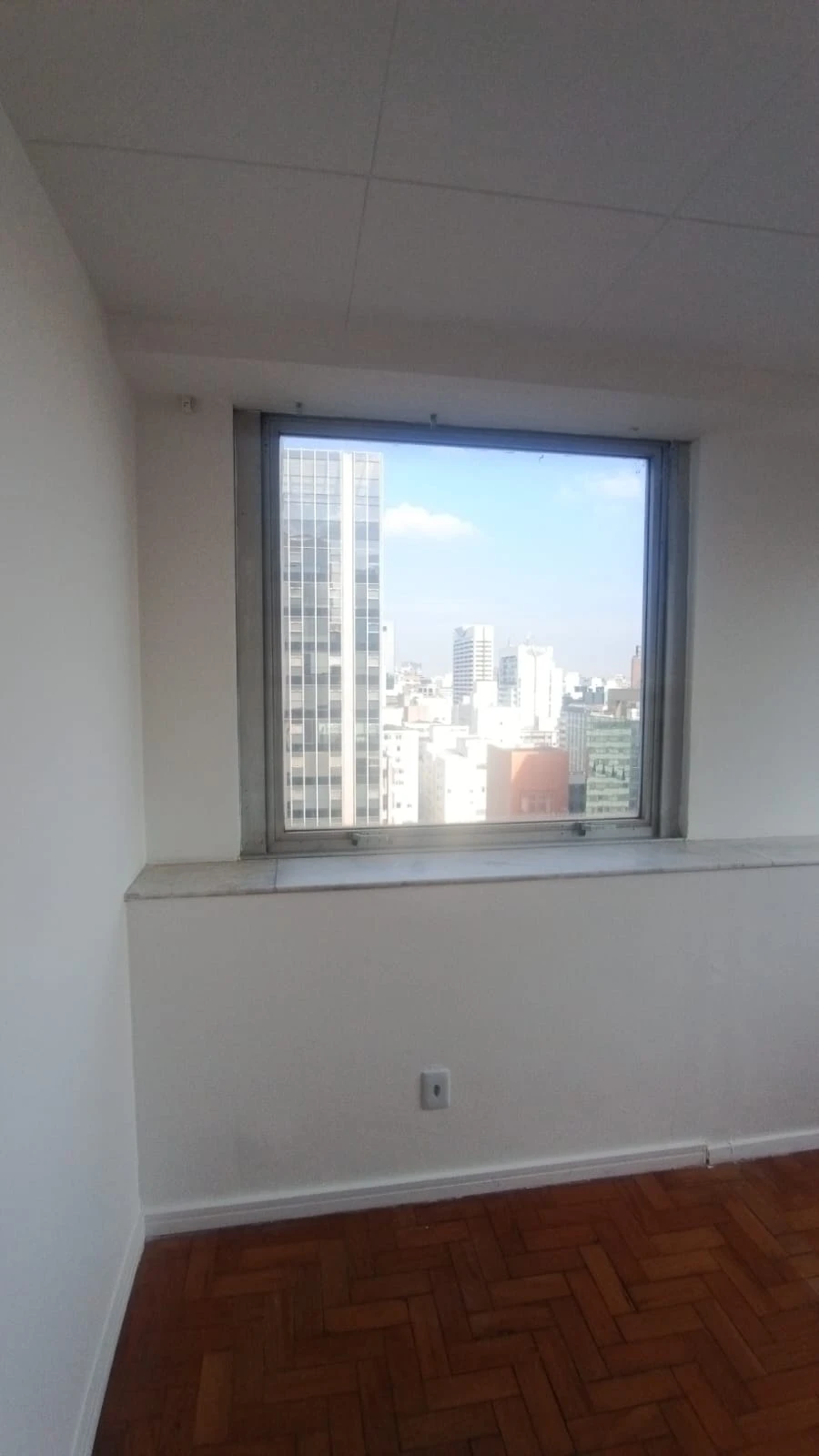 Sala comercial para locação Av Paulista 509 47 m2 R$ 2.500
