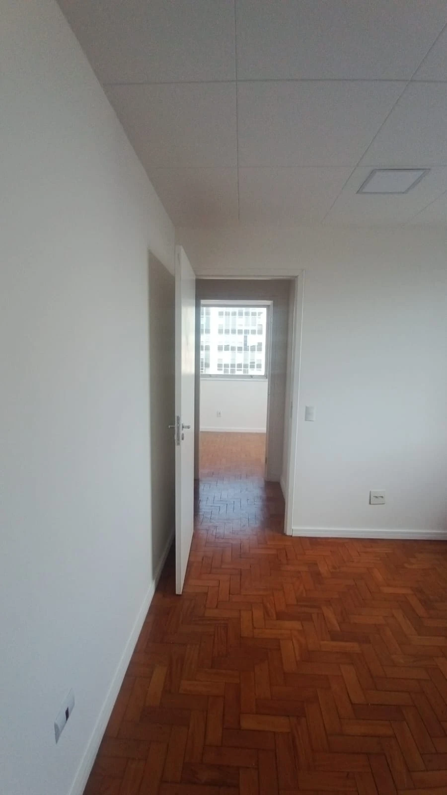 Sala comercial para locação Av Paulista 509 47 m2 R$ 2.500