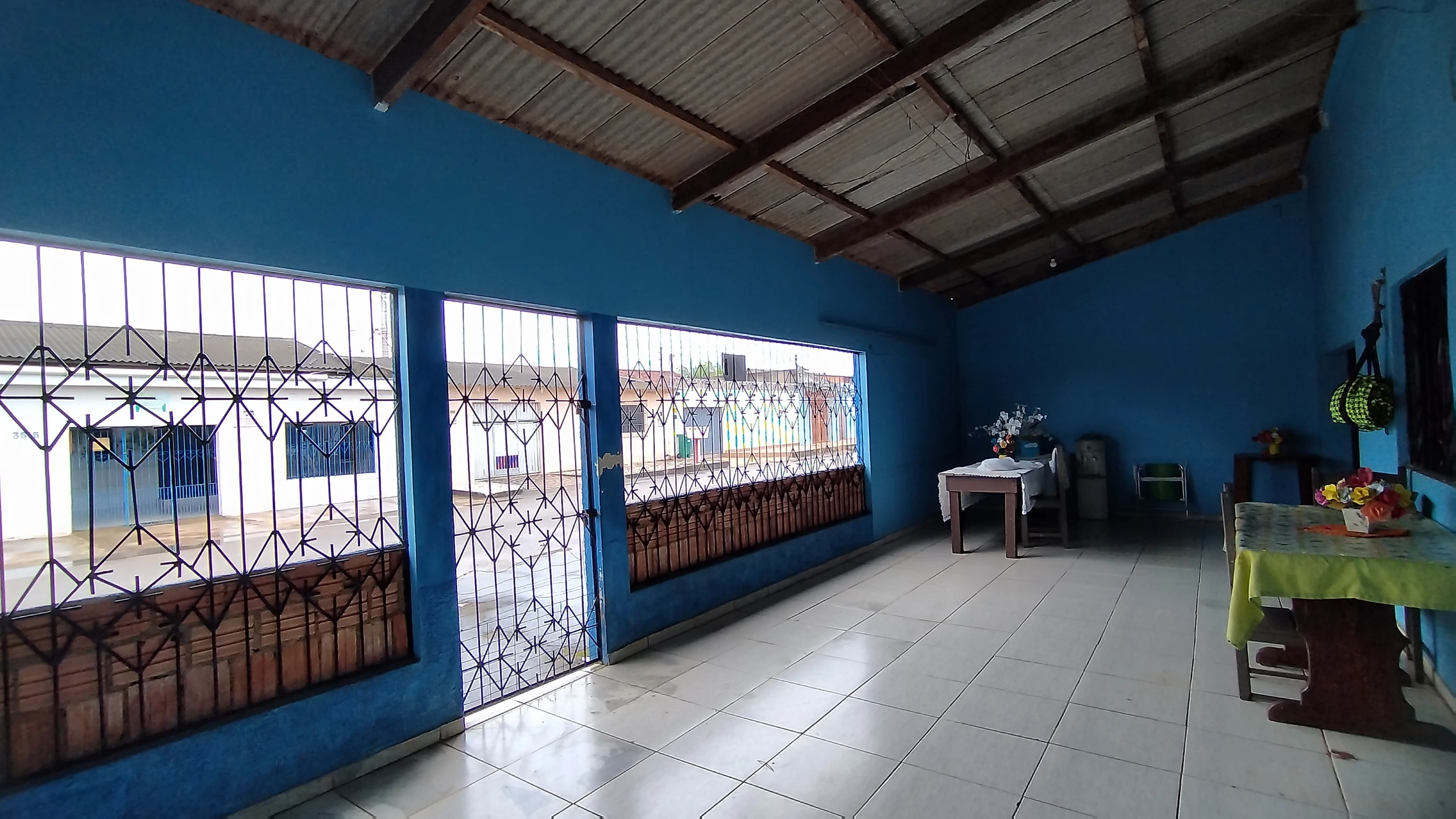Casa à venda no bairro Tancredo Neves