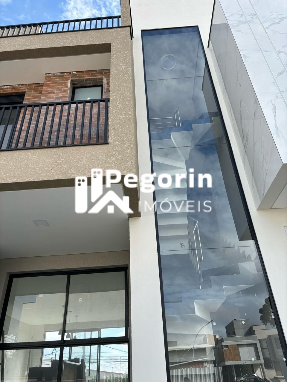 Casa, 3 quartos, 217 m² - Foto 2