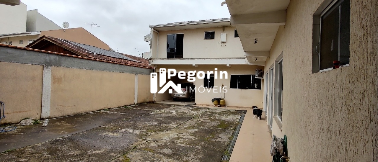 Casa, 4 quartos, 238 m² - Foto 1