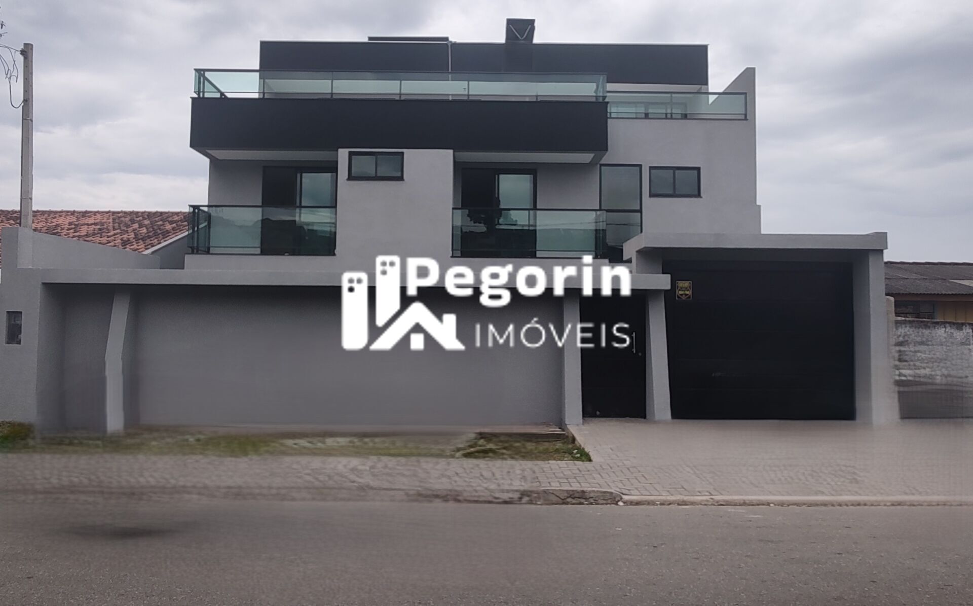 Sobrado, 4 quartos, 368 m² - Foto 1