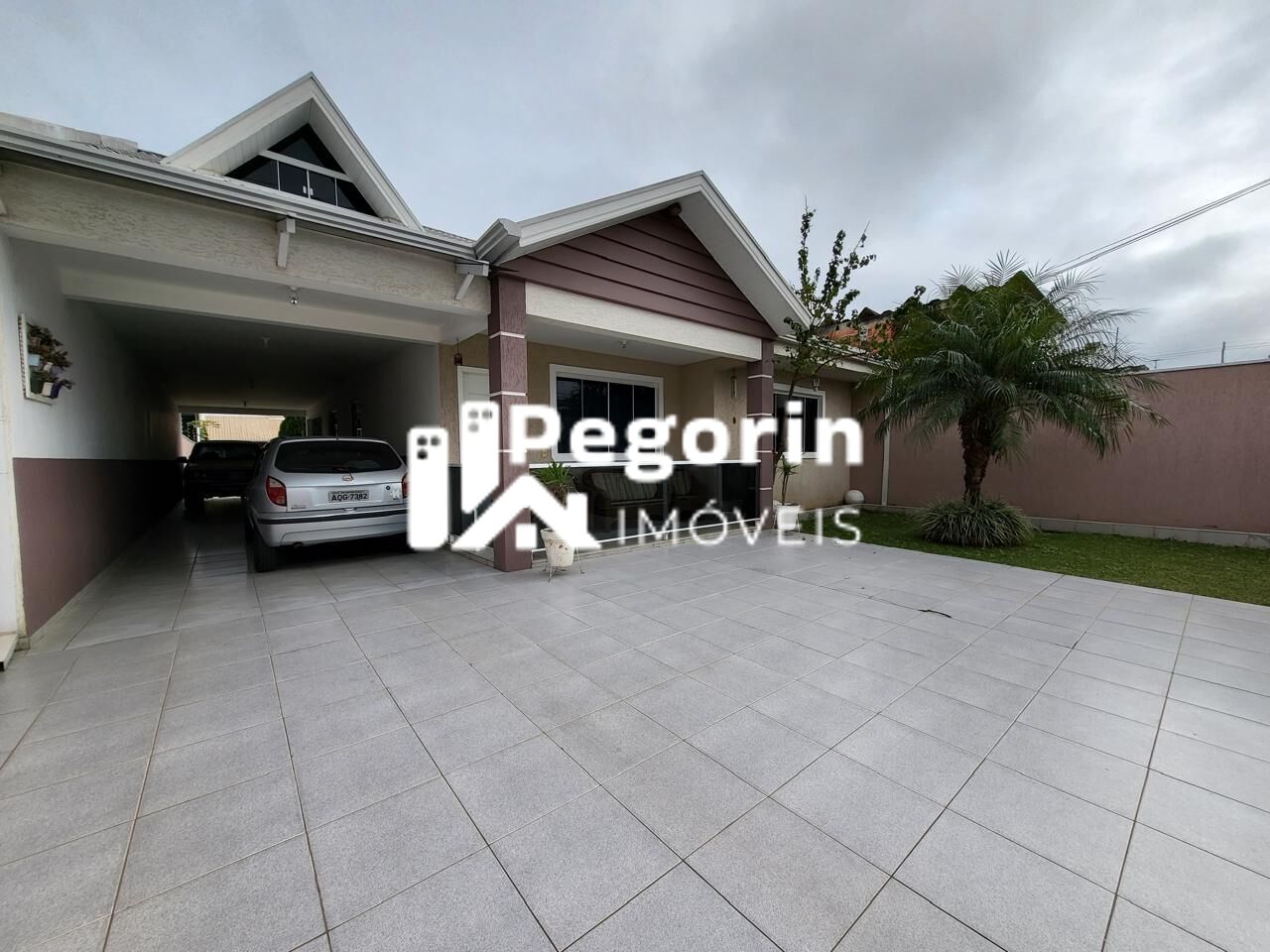 Casa, 4 quartos, 239 m² - Foto 1
