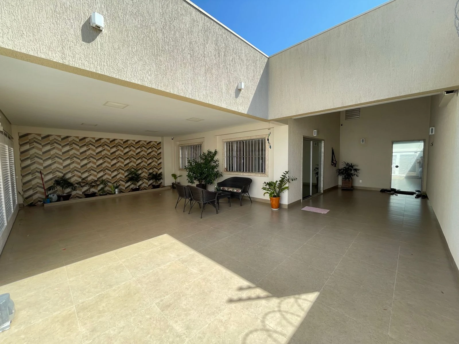Casa com piscina no Flodoaldo pontes 