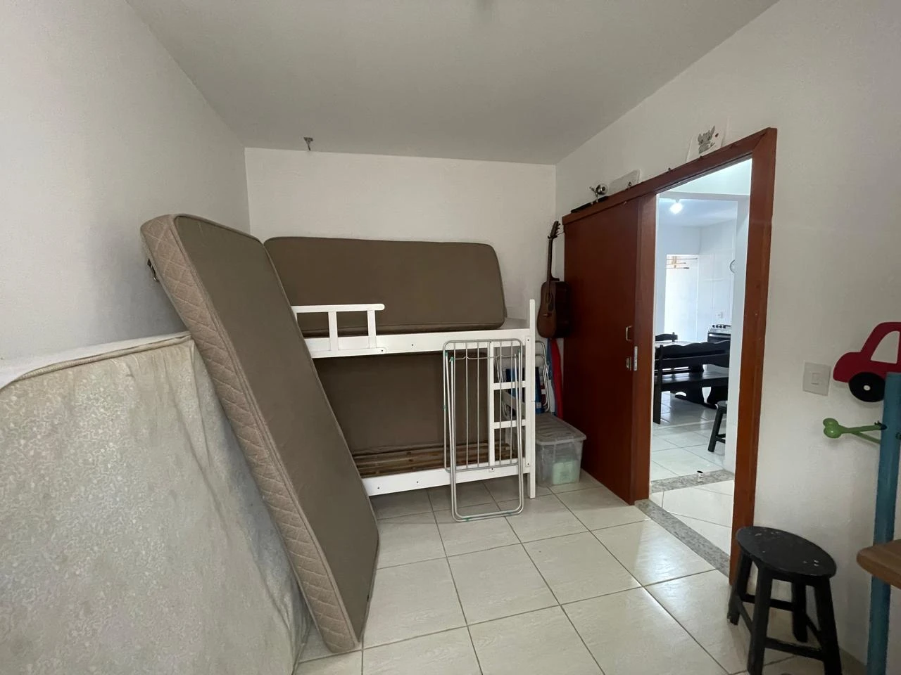 CASA GEMINADA ITACOLOMI/BALNÁRIO PIÇARRAS SC 600 METROS DA PRAIA