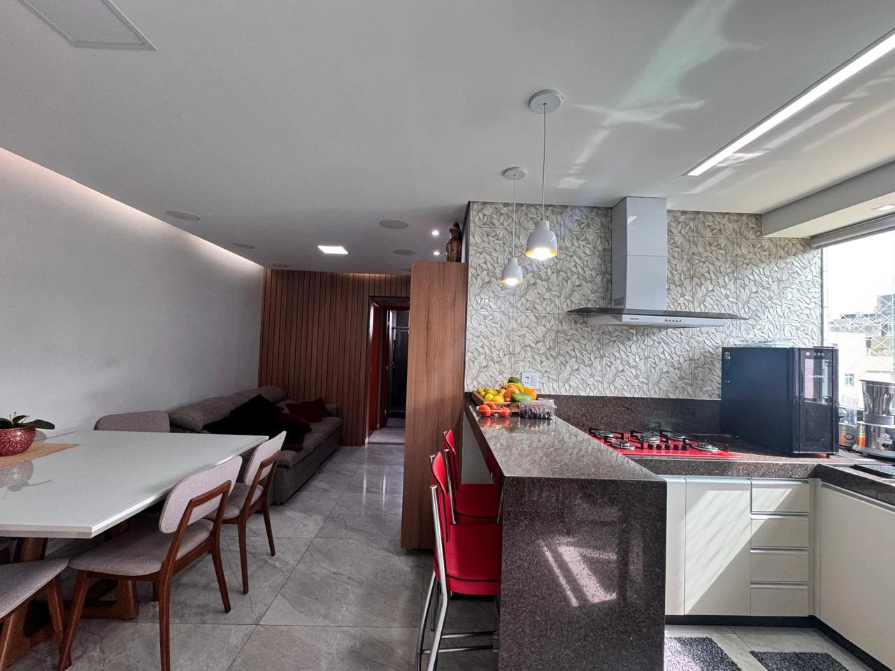 Belo Apartamento 3 Quartos reformado no Manacás