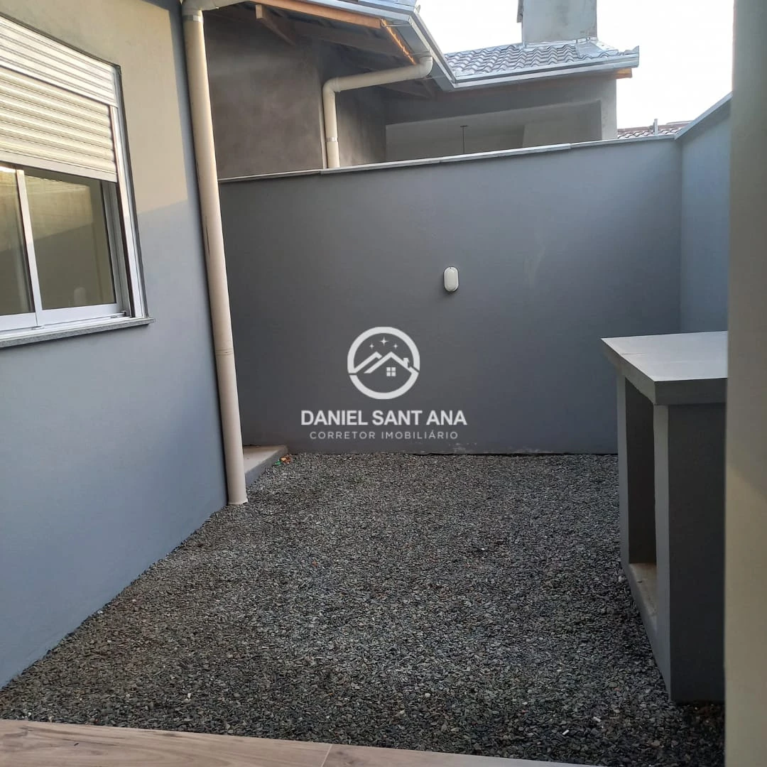 CASA A VENDA  ITACOLOMI/BALNEÁRIO PIÇARRAS SC 650 METROS DA PRAIA