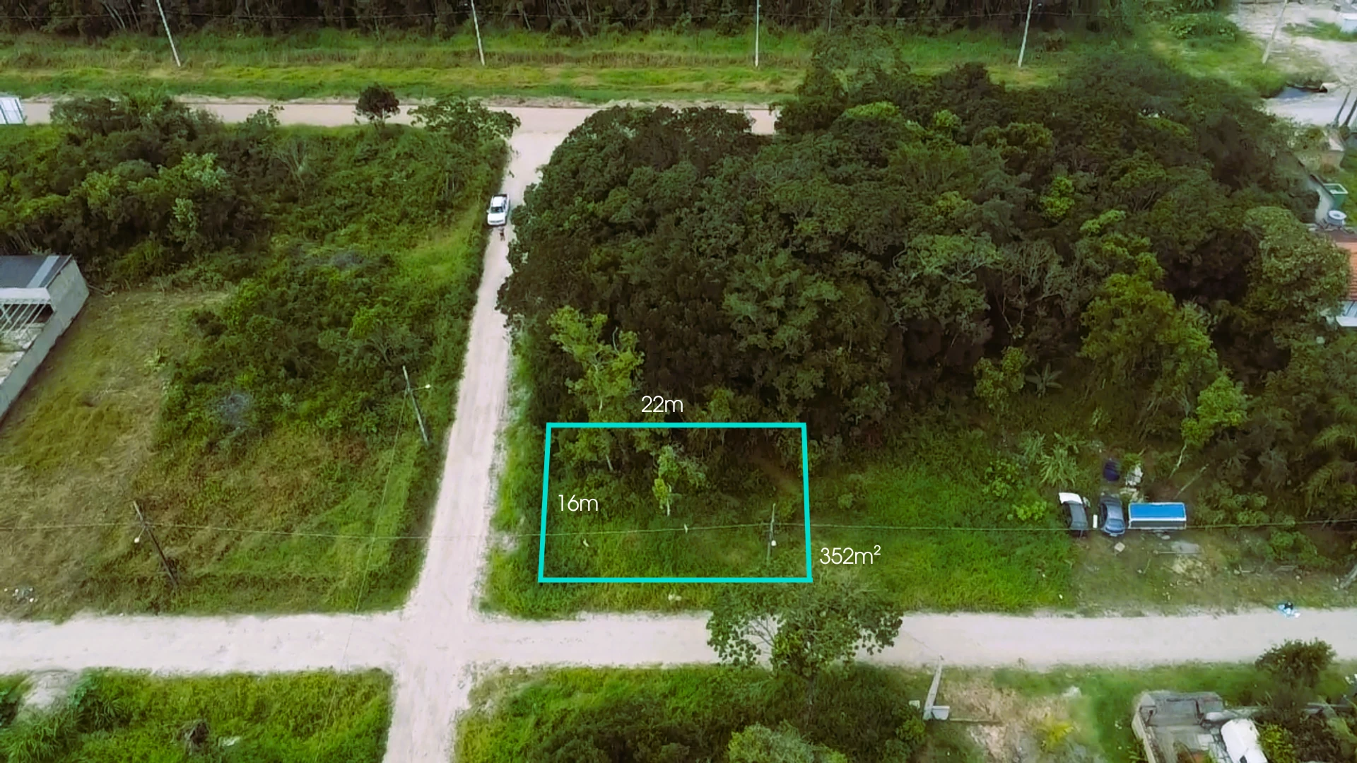 ESQUINA DE 352m² NO VERDES MARES 