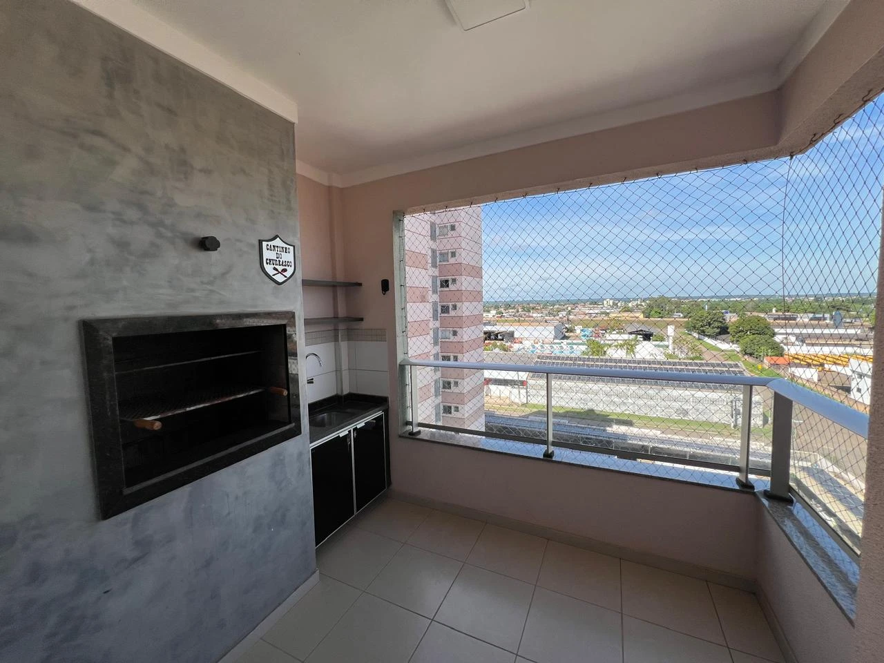 Apartamento três quartos no Torres de Itália