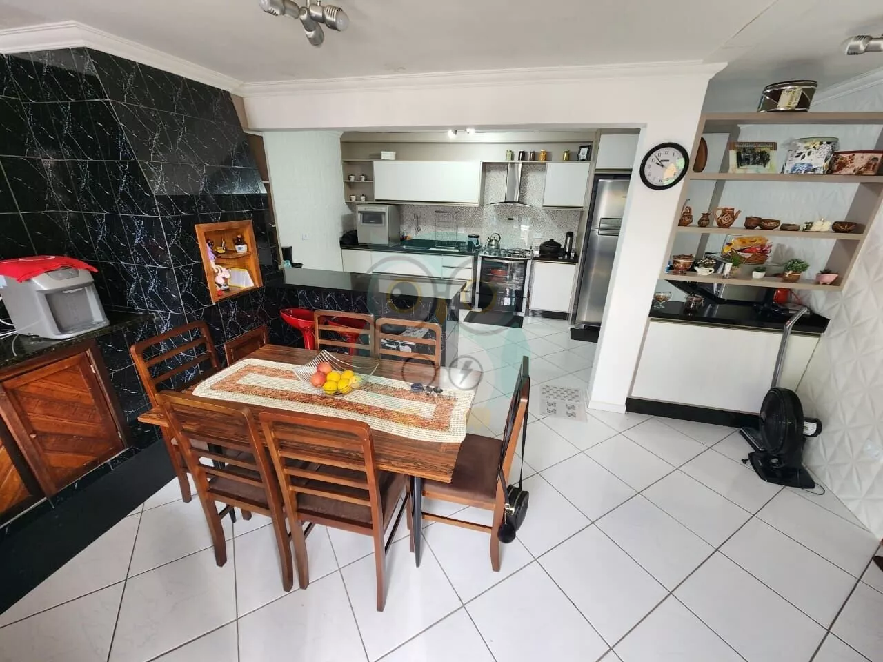 Sobrado para venda, 3 quarto(s),  Guabirotuba, Curitiba - SO635