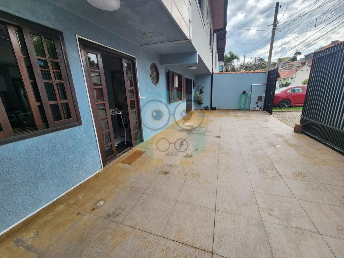 Sobrado para venda, 3 quarto(s),  Guabirotuba, Curitiba - SO635