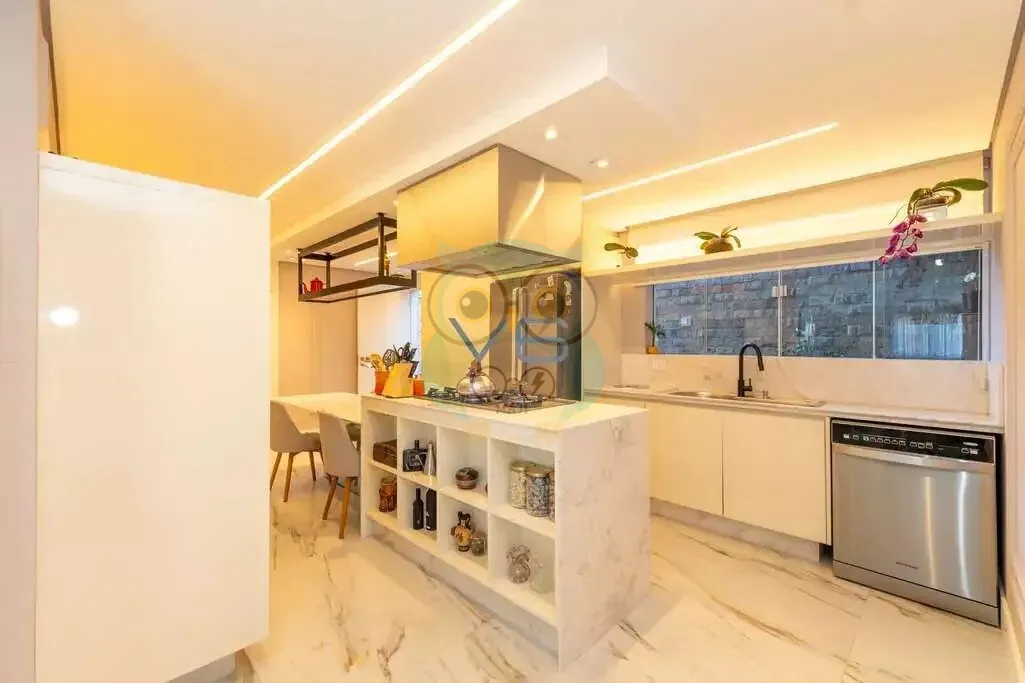 Casa para venda, 4 quarto(s),  Bigorrilho, Curitiba - CA609