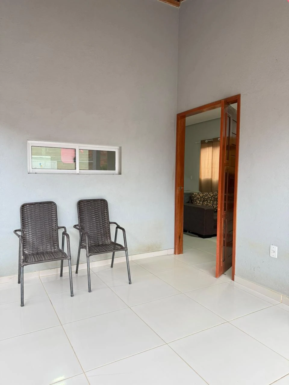 EXCELENTE CASA PARA TEMPORADA — UMBURANA