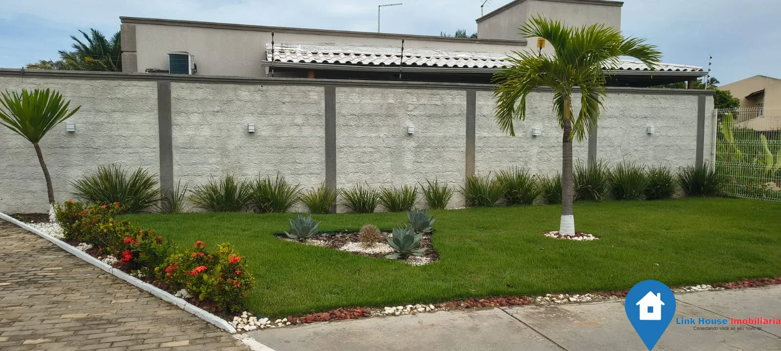 Casa térrea 2/4 em condominio