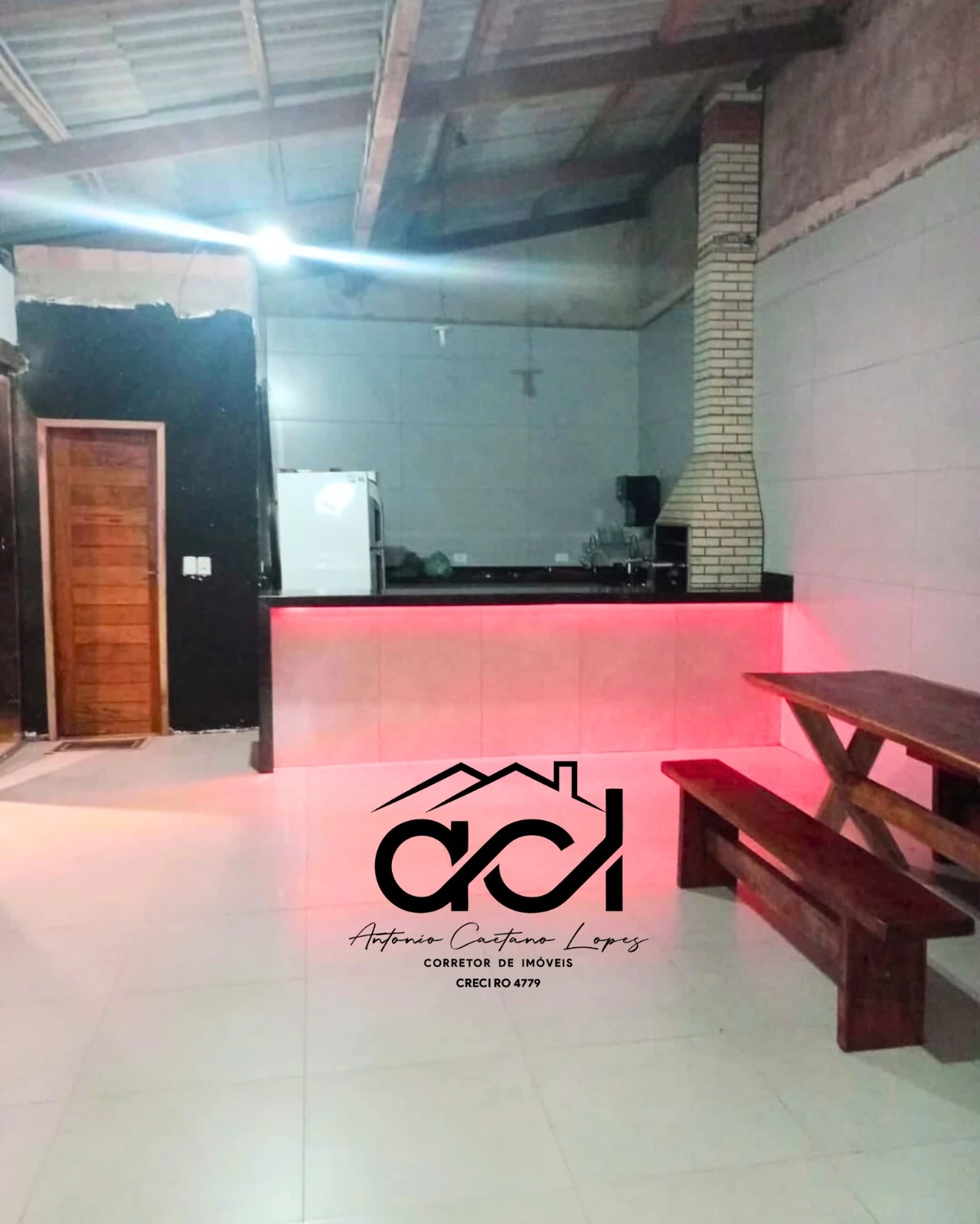 ÓTIMA OPORTUNIDADE DE INVESTIMENTO — Vende-se espaço para eventos totalmente estruturado
