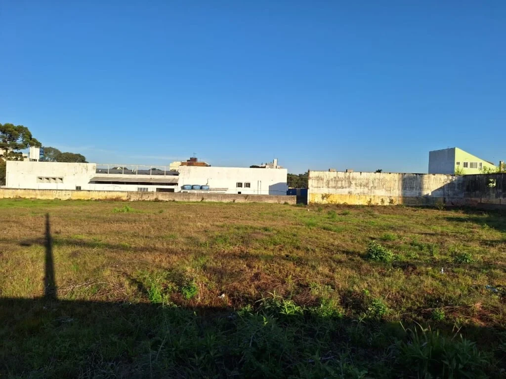 TERRENO PARA CONSTRUIR APARTAMENTOS ESTUDA PERMUTA