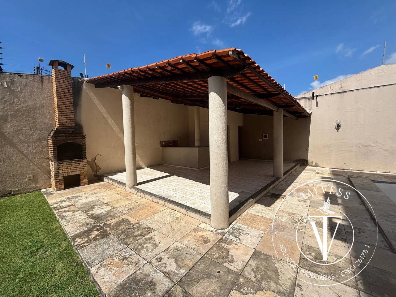 Apartamento de 3 quartos mobiliado com condomínio completo