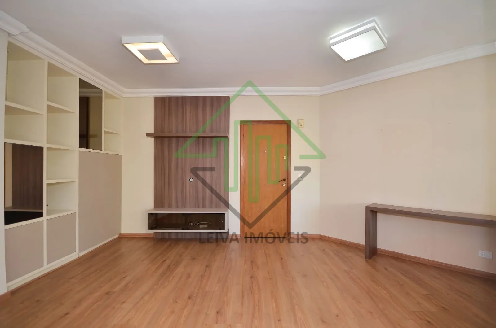 Apartamento 3 Quartos no Bairro Cabral 2 vagas condomínio clube