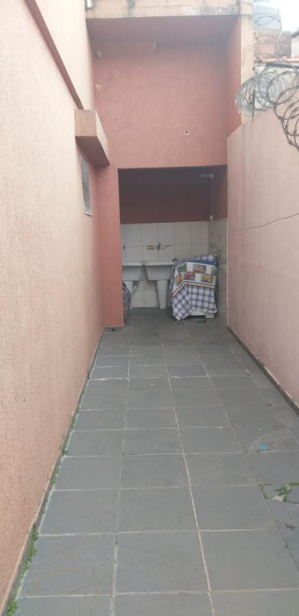 Casa Térrea para Venda em São Paulo, Vila Mirante, 4 dormitórios, 1 suíte, 5 banheiros, 2 vagas