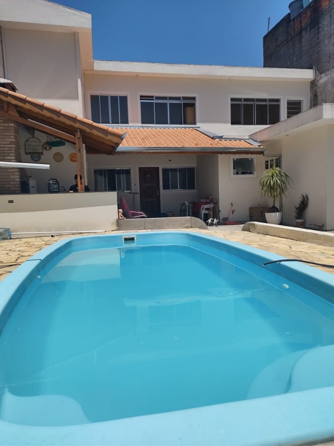 Casa para Venda, Água Branca, 2 dormitórios, 1 suíte, 2 banheiros, 8 vagas