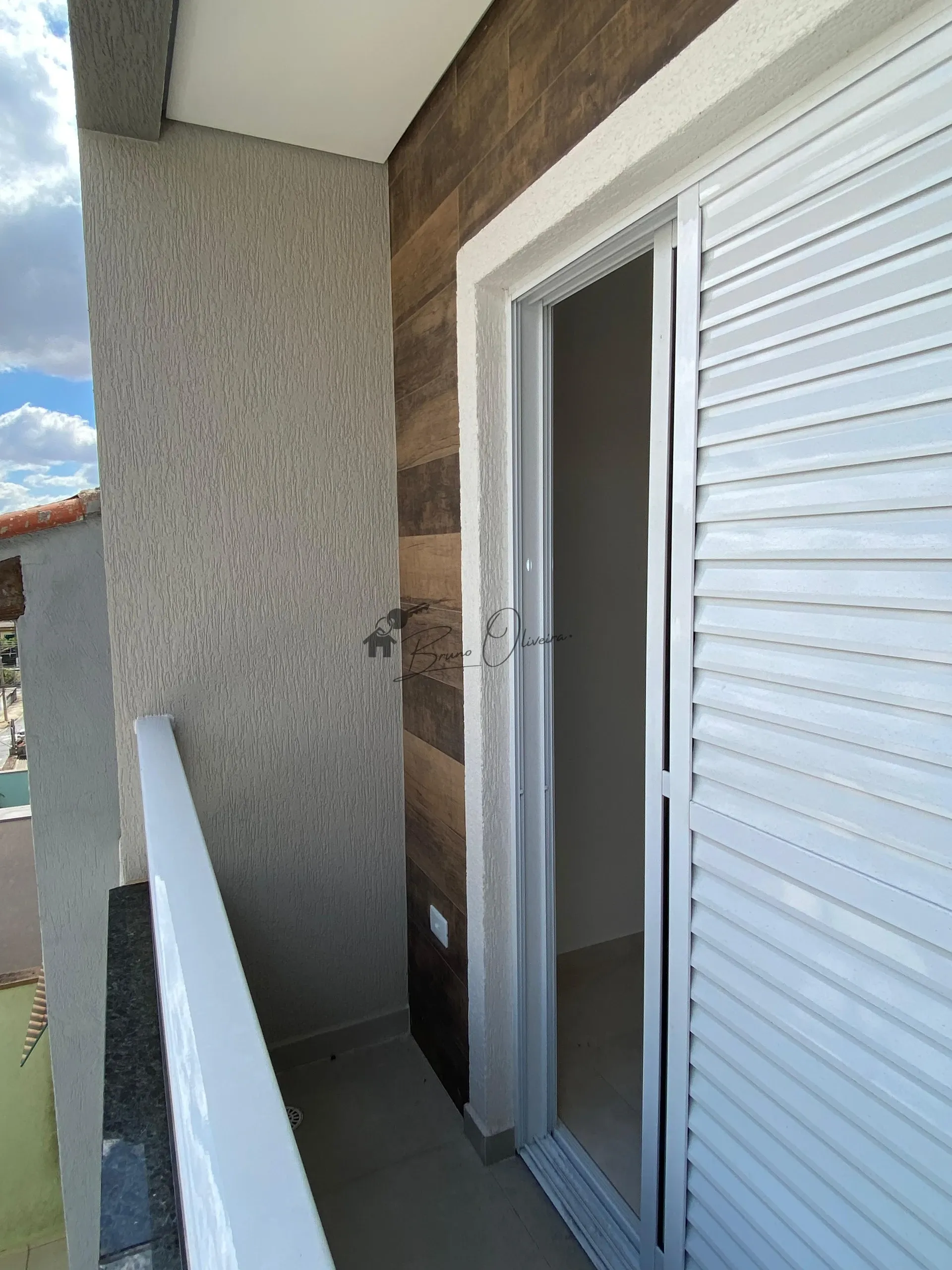 APARTAMENTO PADRAO COM SACADA E SUITE SEM CONDOMINIO COM ELEVADOR NO PARQUE DAS NAÇÕES 