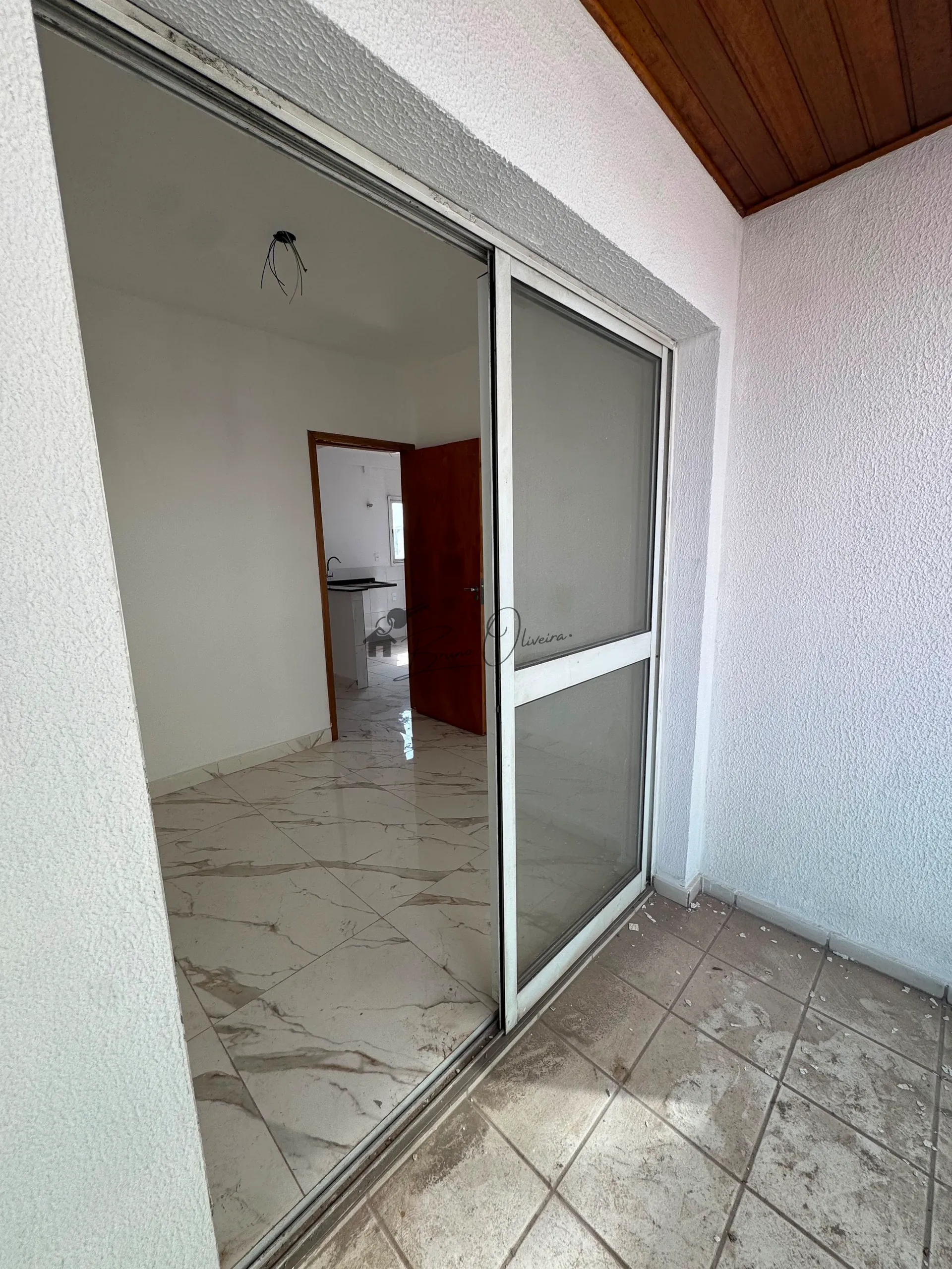 APARTAMENTO 2 DORMITORIOS BAIXO CONDOMINIO NO RUDGE RAMOS COM VAGA E ELEVADOR