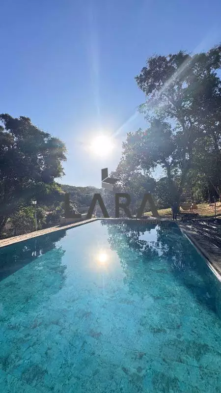 Sítio em Betim (Bairro Cachoeira) – 4 Quartos, Piscina, Vista de Lago e Segurança 24h