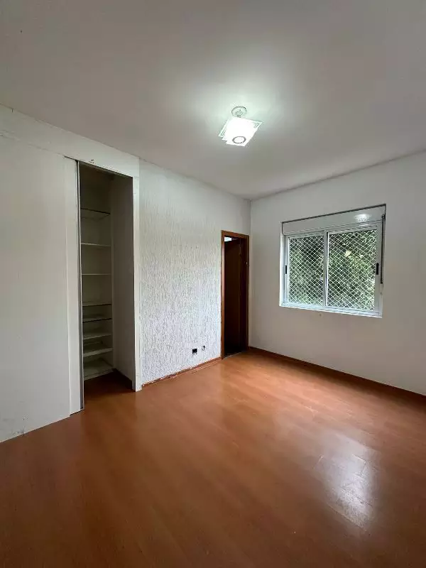 Apartamento para venda no centro com 03 quartos.