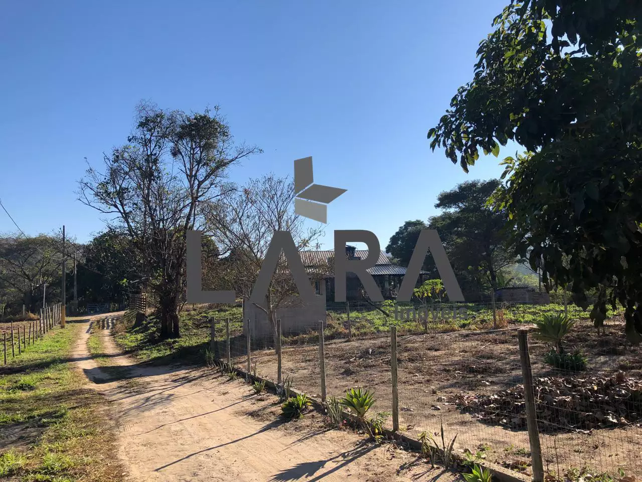 Chácara Rural à Venda em Esmeraldas (Bairro Bambus) – 2.200 m² | R$135.000