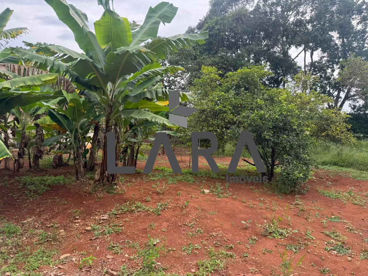 Sítio Rural em Mateus Leme (Atalaia) – 5 Quartos, Espaço Gourmet e Piscina