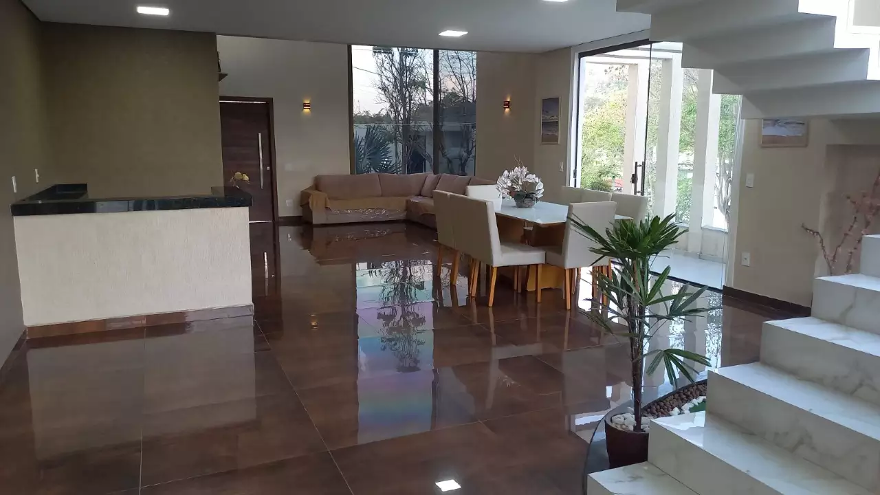 Ótima Casa em Betim Condomínio fechado Ouro Verde - Oportunidade