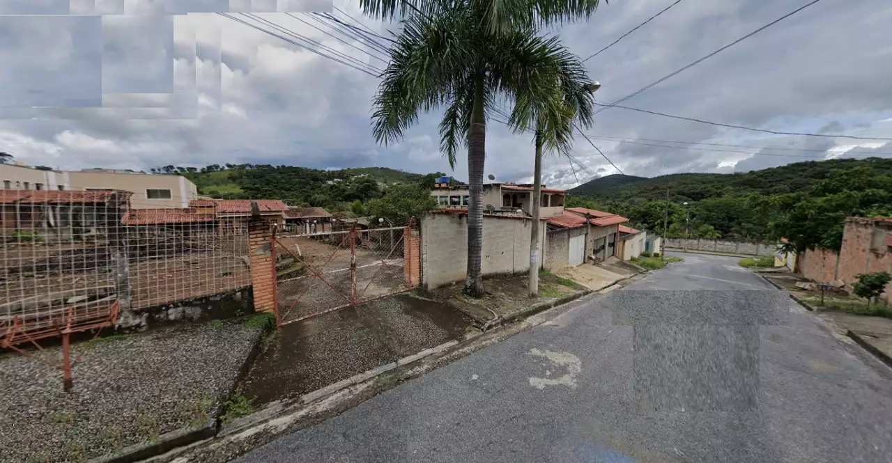 Casa em Betim bairro Ponte Alta em dois lotes de 1.120m2