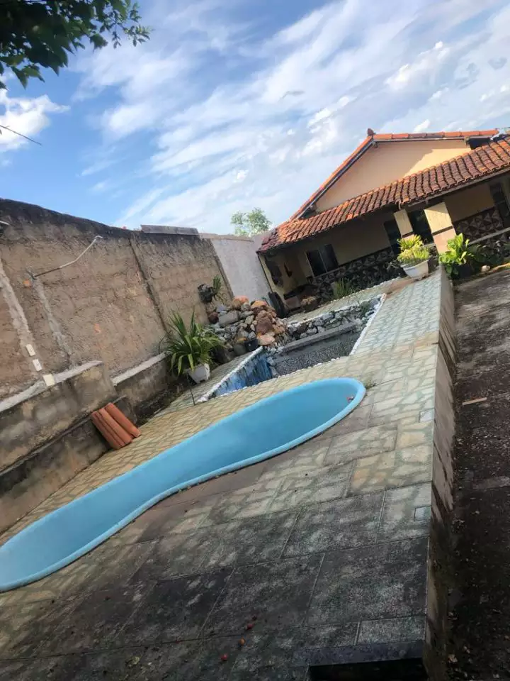 Oásis em Juatuba: Casa com Terreno de 720m², Piscina e Área de Churrasco!