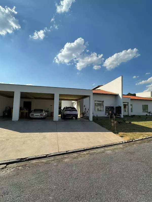 Casa no residencial Montserrat.